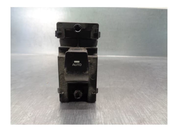 Recambio de mando elevalunas delantero derecho para hyundai ioniq (ae) 1.6 gdi hybrid referencia OEM IAM 93575G2060