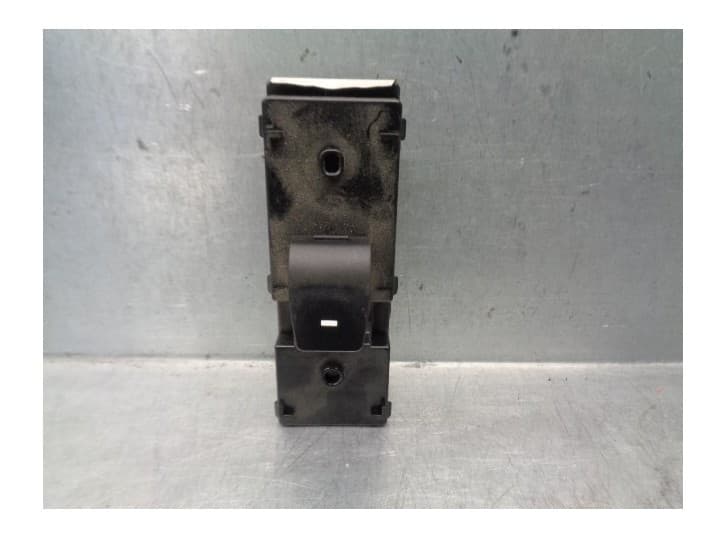 Recambio de mando elevalunas trasero izquierdo para hyundai ioniq (ae) 1.6 gdi hybrid referencia OEM IAM 93580G2010