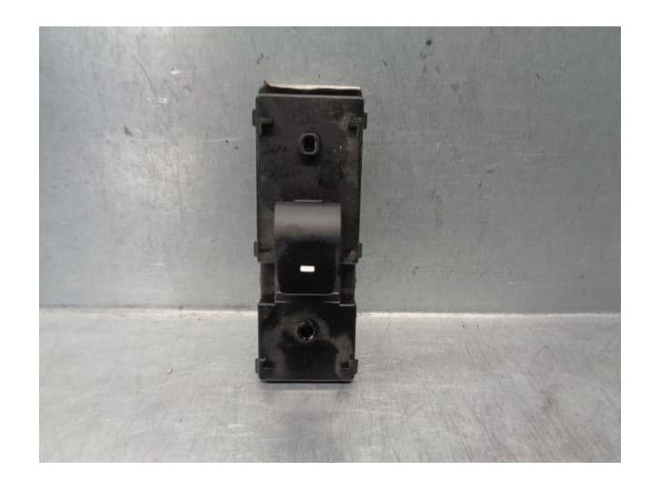 Recambio de mando elevalunas trasero derecho para hyundai ioniq (ae) 1.6 gdi hybrid referencia OEM IAM 93580G2010