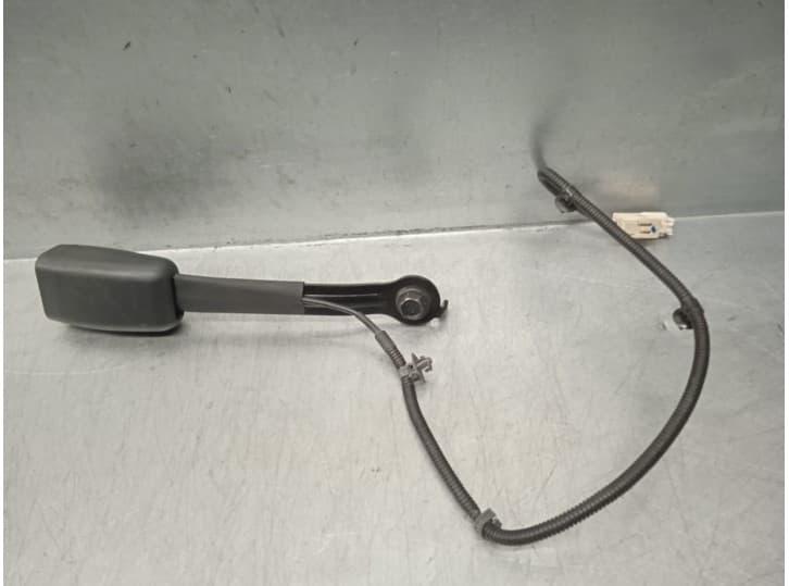 Recambio de enganche cinturon delantero izquierdo para hyundai ix20 (jc) 1.4 crdi referencia OEM IAM 888301P000EQ 2 PINES 5 PUER