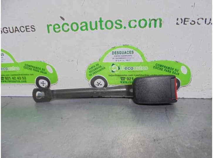 Recambio de enganche cinturon delantero derecho para audi a6 c4 (4a2) 2.5 tdi referencia OEM IAM 4A0857755E 4 PUERTAS