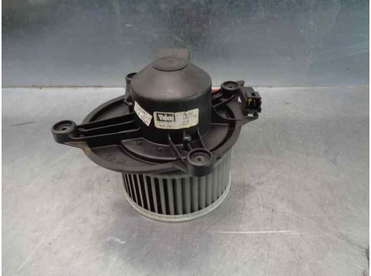 Recambio de motor calefaccion para chrysler pt cruiser descapotable 2.4 gt referencia OEM IAM 5017666AB 985201Q VALEO