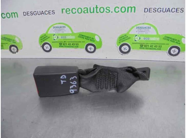 Recambio de enganche cinturon trasero derecho para fiat 500 (312_) 1.2 (312axa1a) referencia OEM IAM 34045524 3 PUERTAS