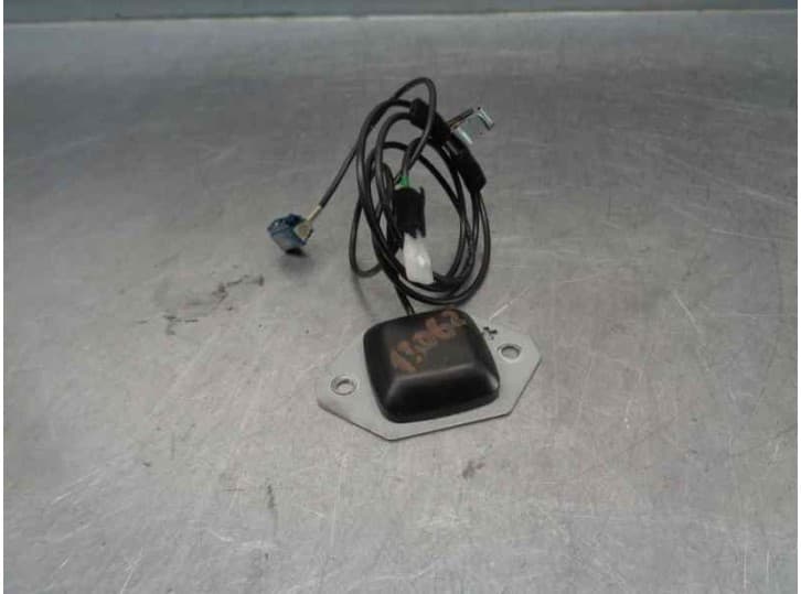 Recambio de antena para chrysler pt cruiser descapotable 2.4 gt referencia OEM IAM P04672321AA