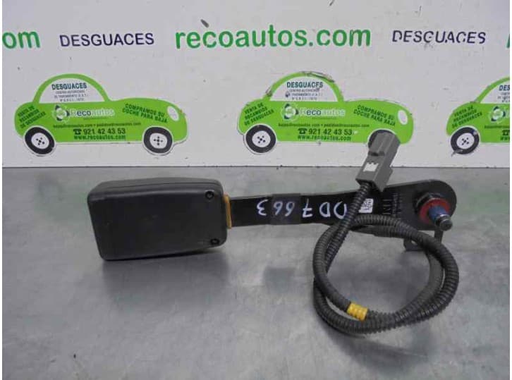 Recambio de enganche cinturon delantero derecho para kia pro cee'd (ed) 1.6 crdi 115 referencia OEM IAM 888401H001