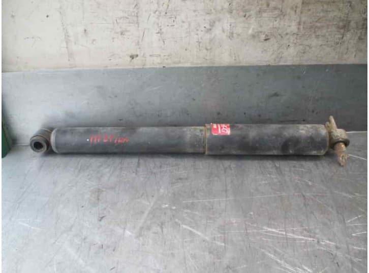 Recambio de amortiguador trasero izquierdo para jeep cherokee (xj) 2.5 td 4x4 referencia OEM IAM 34418 KYB