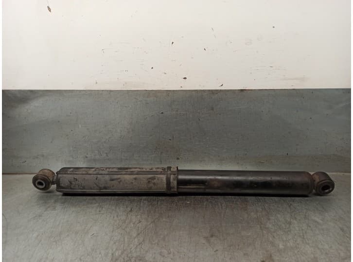 Recambio de amortiguador trasero izquierdo para opel movano a furgoneta (x70) 2.5 dti (fd) referencia OEM IAM 8200324495 8149035
