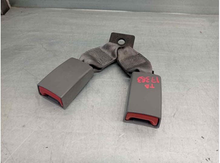 Recambio de enganche cinturon trasero derecho para dodge avenger 2.0 referencia OEM IAM 79284072 TRA DER + CENTRAL 4 PUERTAS