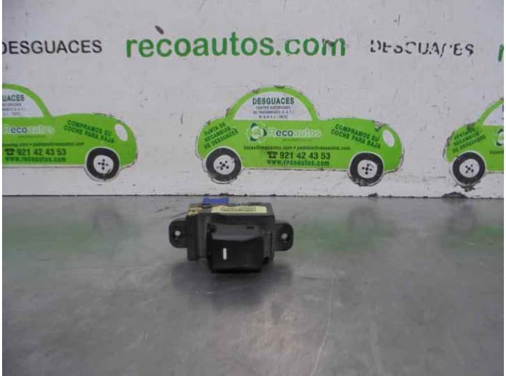Recambio de mando elevalunas trasero derecho para kia rio iii (ub) 1.1 crdi referencia OEM IAM 935801W010