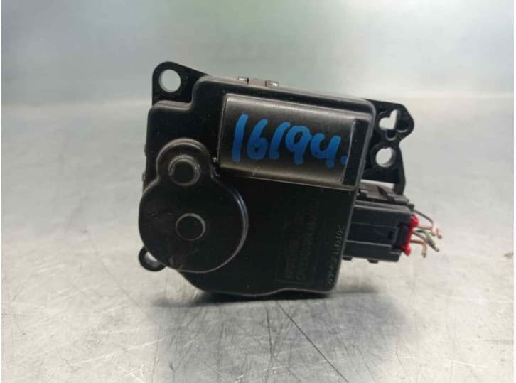 Recambio de motor apertura trampillas climatizador para ford b-max (jk) 1.0 ecoboost referencia OEM IAM AV1119E616BB TRAMPILLA F