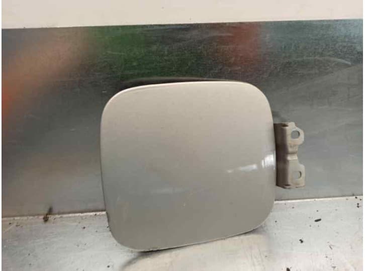 Recambio de tapa exterior combustible para mitsubishi carisma (da_) 1.8 16v gdi (da2a) referencia OEM IAM