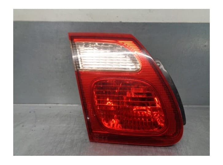 Recambio de piloto trasero izquierdo para nissan almera ii (n16) 1.5 referencia OEM IAM 265555M528