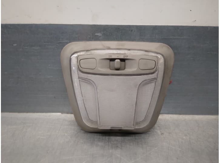 Recambio de luz interior para kia pregio furgoneta (tb) 2.5 tci d referencia OEM IAM 0K72A51410