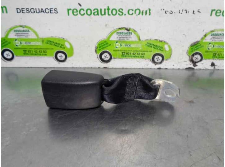 Recambio de enganche cinturon trasero izquierdo para citroën c1 (pm_, pn_) 1.4 hdi referencia OEM IAM E034501