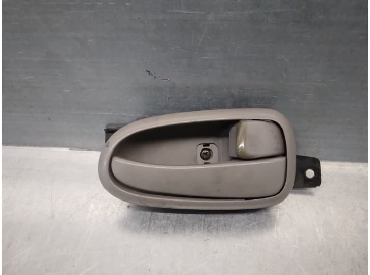 Recambio de maneta interior delantera derecha para kia pregio furgoneta (tb) 2.5 tci d referencia OEM IAM 0K7AA58330HY