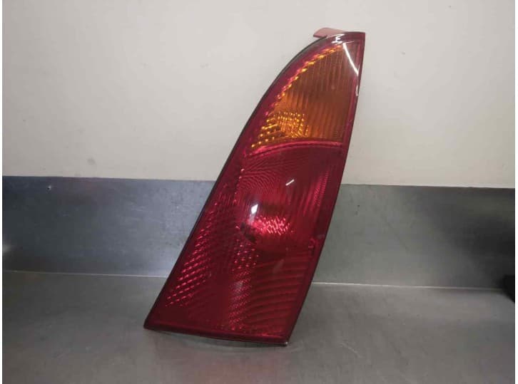 Recambio de piloto trasero derecho para ford focus i (daw, dbw) 1.6 16v referencia OEM IAM XS4113404A 5 PUERTAS