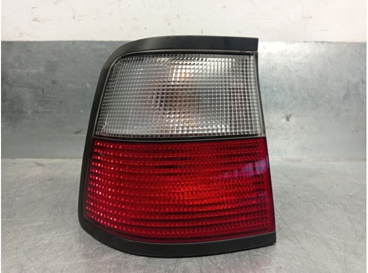 Recambio de piloto trasero izquierdo para citroën xantia break (x1_, x2_) 1.9 turbo d referencia OEM IAM 95668015 ALETA 5 PUERTA
