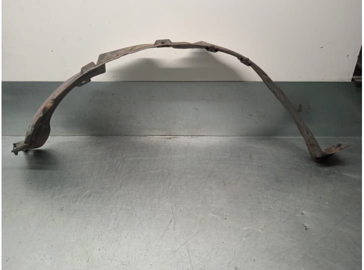 Recambio de paso rueda delantero izquierdo para nissan vanette cargo furgoneta (hc 23) 2.3 d referencia OEM IAM 638419C000 CEST