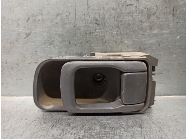 Recambio de maneta interior trasera derecha para nissan pick up (d22) 2.5 d referencia OEM IAM 806702S400 4 PUERTAS