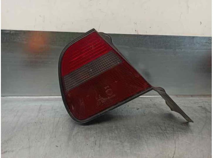 Recambio de piloto trasero izquierdo para lancia delta ii (836_) 1.9 td (836am, 836an) referencia OEM IAM 29390102 7798158
