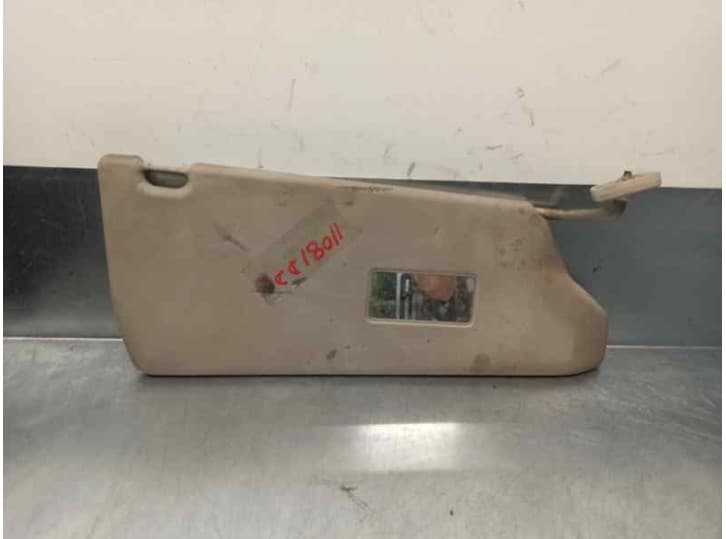 Recambio de parasol derecho para land rover discovery ii (l318) 2.5 td5 4x4 referencia OEM IAM EDQ105480LUM