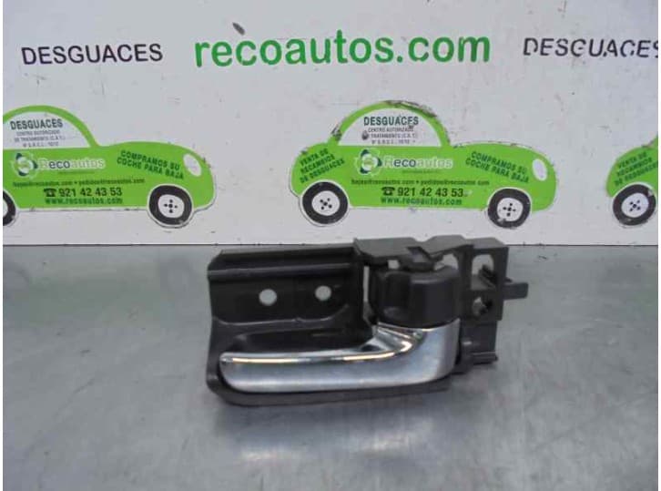 Recambio de maneta interior trasera derecha para toyota avensis sedán (_t25_) 2.2 d-4d (adt251_) referencia OEM IAM