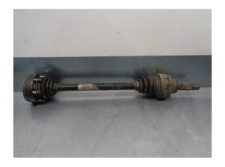 Recambio de transmision trasera izquierda para maserati quattroporte 4.7 v8 cat referencia OEM IAM 229748 GKN