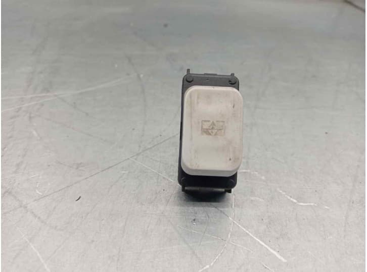 Recambio de mando techo solar para peugeot 308 ii (lb_, lp_, lw_, lh_, l3_) 1.6 bluehdi 120 referencia OEM IAM 96783545PR
