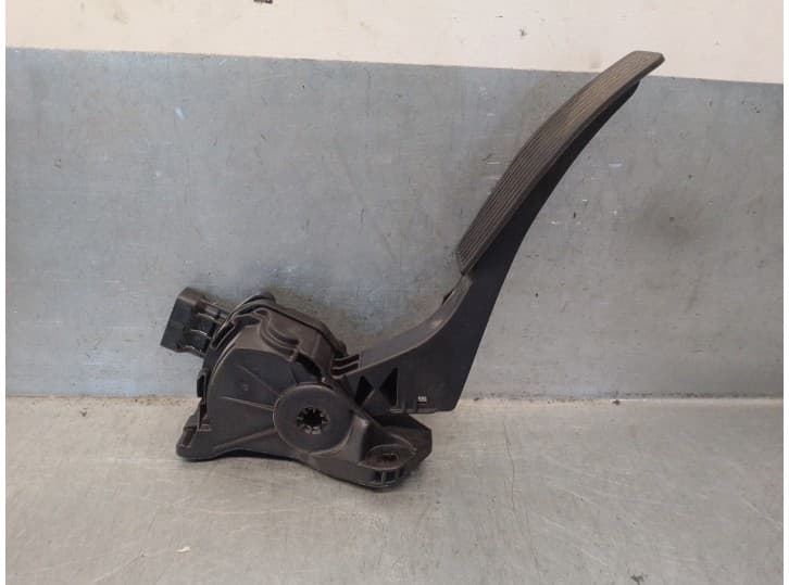 Recambio de potenciometro pedal para chevrolet cruze (j300) 2.0 cdi referencia OEM IAM 13252702 6PV00976507