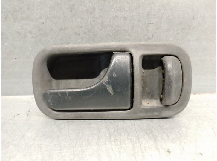 Recambio de maneta interior delantera derecha para nissan atleon nissan atleon referencia OEM IAM 806700X000 2 PUERTAS