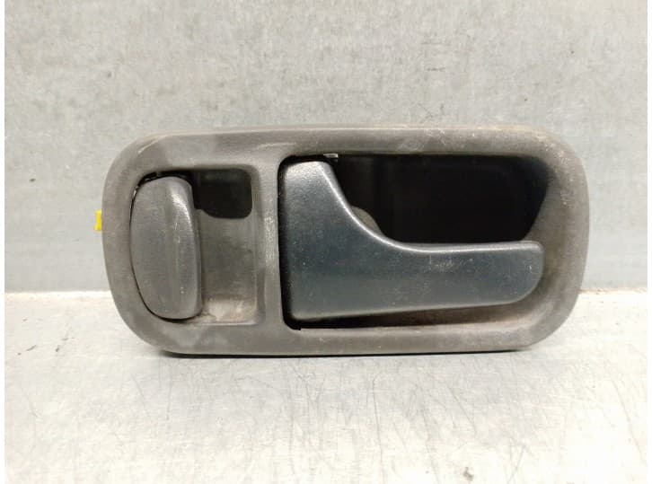 Recambio de maneta interior delantera izquierda para nissan atleon nissan atleon referencia OEM IAM 806710X000 2 PUERTAS