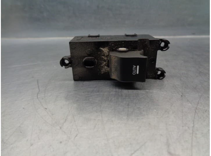 Recambio de mando elevalunas trasero izquierdo para hyundai i40 i (vf) 1.7 crdi referencia OEM IAM 935803Z0004X 935803Z000