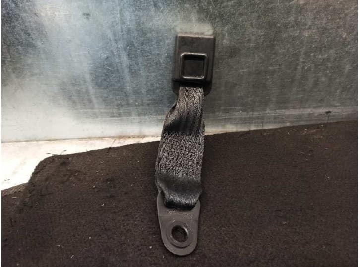 Recambio de enganche cinturon trasero central para ford focus c-max (dm2) 1.6 referencia OEM IAM 3M51R60044CE