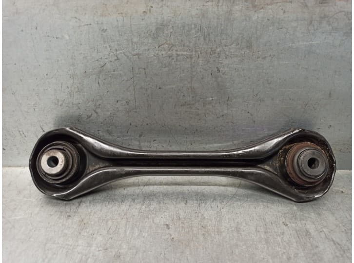 Recambio de brazo suspension superior trasero izquierdo para bmw 1 descapotable (e88) 118 d referencia OEM IAM 33326777980