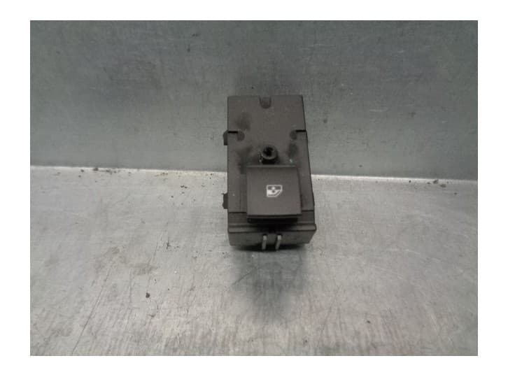 Recambio de mando elevalunas trasero derecho para chevrolet cruze (j300) 2.0 cdi referencia OEM IAM 20933566