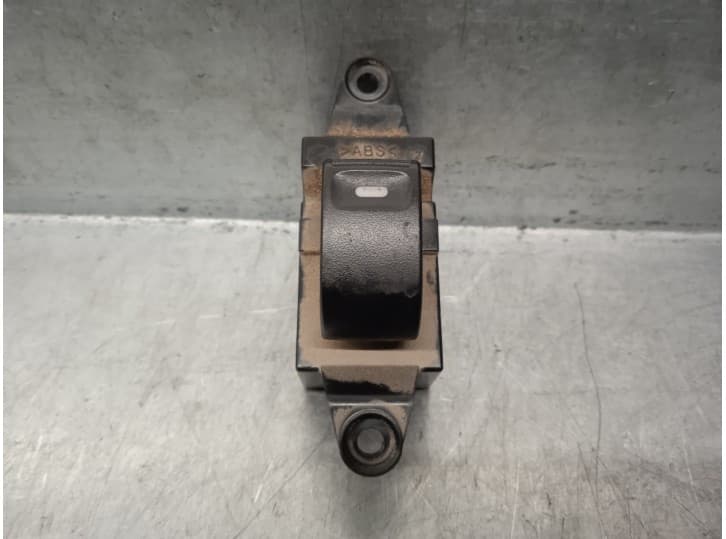 Recambio de mando elevalunas trasero derecho para mitsubishi l200 / triton (ka_t, kb_t) 2.5 di-d 4wd (kb4t) referencia OEM IAM M
