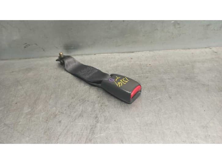 Recambio de enganche cinturon trasero derecho para mitsubishi space wagon (n9_w, n8_w) 2.4 gdi (n84w) referencia OEM IAM MR77934