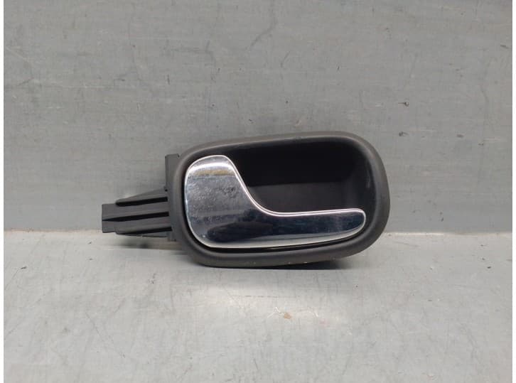 Recambio de maneta interior trasera izquierda para audi a4 b5 avant (8d5) 1.9 tdi referencia OEM IAM 8D0839019 5 PUERTAS