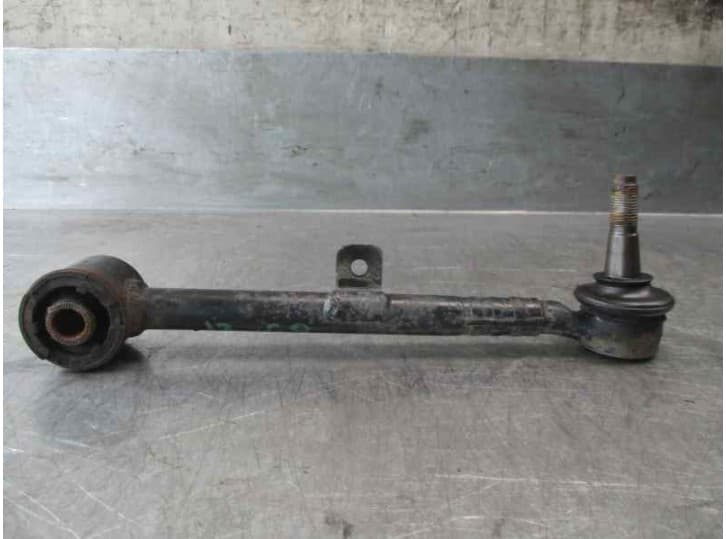 Recambio de brazo suspension superior trasero derecho para lexus is sportcross (_e1_) 200 (gxe10_) referencia OEM IAM 4877053010