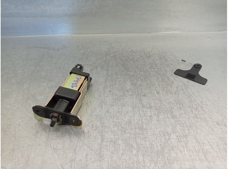 Recambio de motor tapa deposito combustible para hyundai sonata v (nf) 2.4 referencia OEM IAM 957203K000