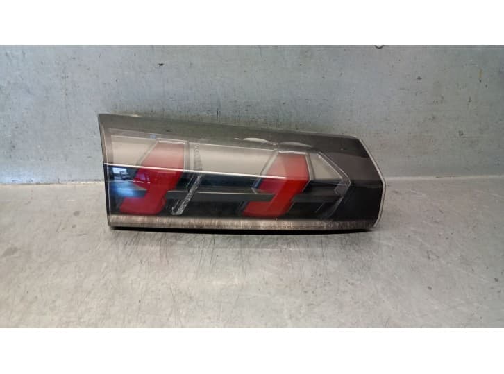 Recambio de piloto trasero porton izquierdo para peugeot 2008 ii (ud_, us_, uy_, uj_, ur_, uc_) 1.2 puretech 100 referencia OEM