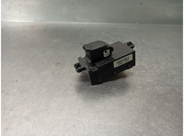 Recambio de mando elevalunas trasero izquierdo para kia soul ii (ps) 1.6 crdi 128 referencia OEM IAM 299130685 7 PINES 5 PUERTAS