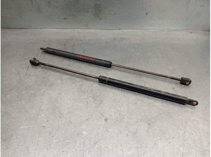 Recambio de amortiguadores maletero / porton para volkswagen t-3 caravelle 1.6 c.c td referencia OEM IAM 3677226