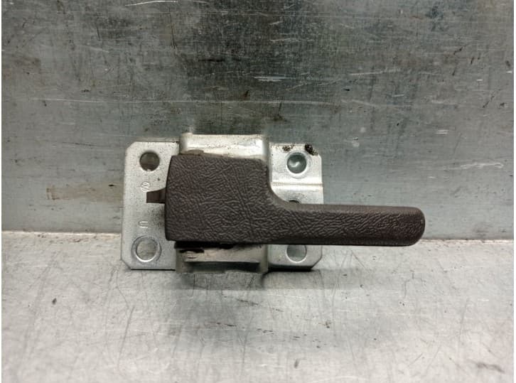 Recambio de maneta interior delantera izquierda para volkswagen t-3 caravelle 1.6 c.c td referencia OEM IAM 3677268 4 PUERTAS