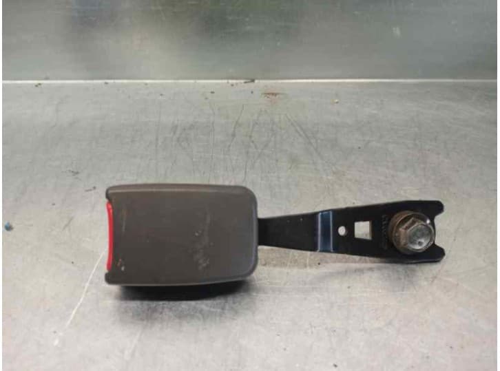 Recambio de enganche cinturon delantero derecho para kia shuma ii (fb) 1.6 referencia OEM IAM 1CA4352C23