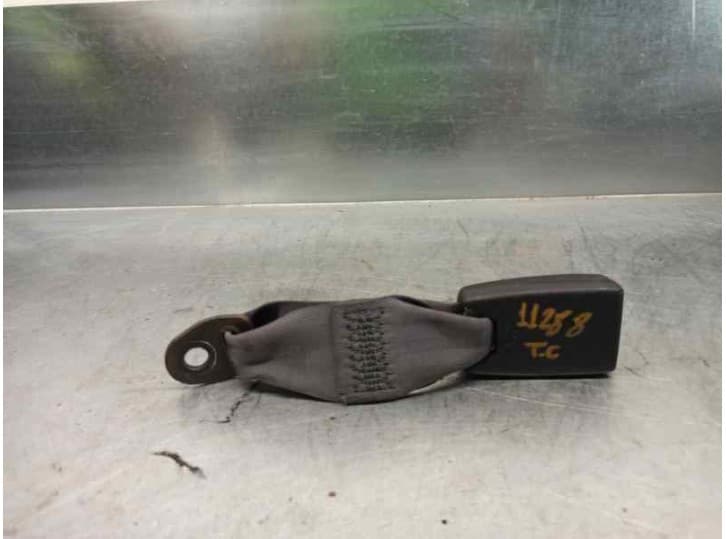 Recambio de enganche cinturon trasero central para suzuki ignis i (fh) 1.3 4wd (rg413) referencia OEM IAM 010313B2