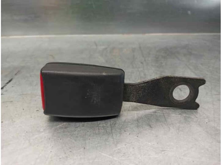 Recambio de enganche cinturon delantero derecho para suzuki ignis i (fh) 1.3 4wd (rg413) referencia OEM IAM 010313JH5