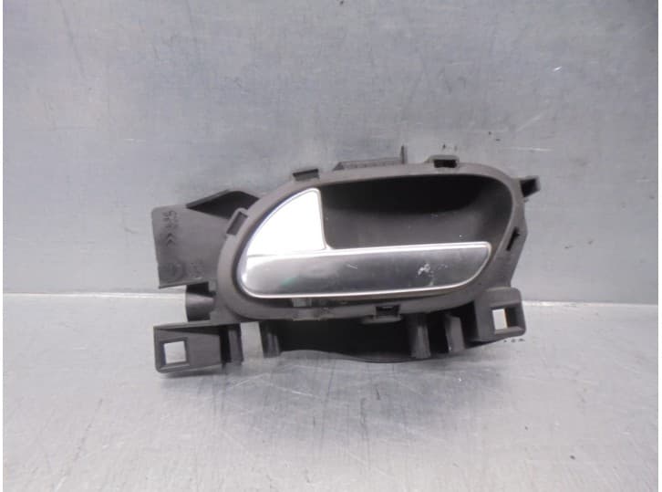 Recambio de maneta interior delantera izquierda para citroën c3 ii (sc_) 1.4 hdi 70 (sc8hzc, sc8hr0, sc8hp4) referencia OEM IAM