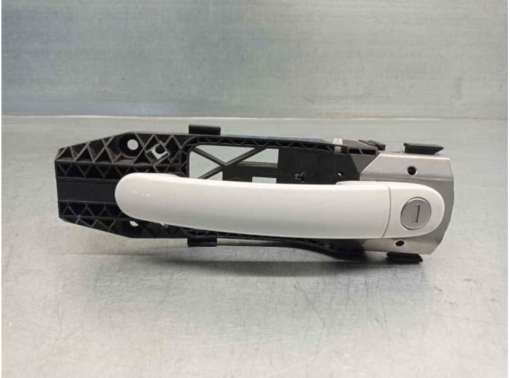 Recambio de maneta exterior delantera izquierda para seat ibiza iv (6p1, 6p5) 1.4 tdi referencia OEM IAM 5N0837885H 5 PUERTAS