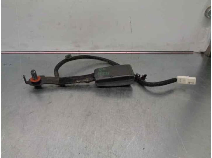 Recambio de enganche cinturon delantero izquierdo para hyundai i30 (fd) 1.6 referencia OEM IAM